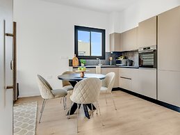 Sanders Crystal 1 - Charming 1-bdr Apt With Shared Pool