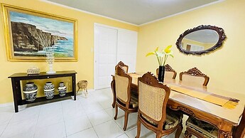 House w 3 Bedrooms And 3 Baths - Free Parking