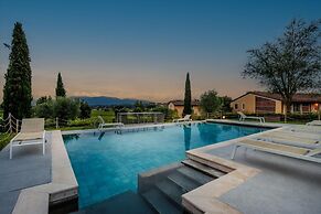 Elisa Farmhouse Apartment in Wine Resort