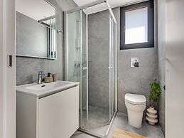 Sanders Crystal 2 - Humble 1-bdr Apt With Shared Rooftop