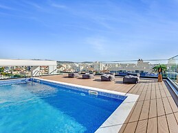 Sanders Crystal 2 - Humble 1-bdr Apt With Shared Rooftop