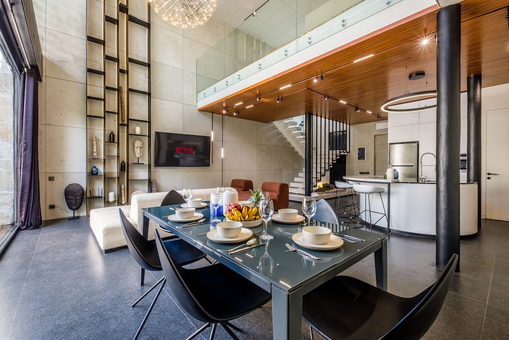 Alex Villas Complex N1
