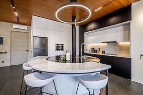 Alex Villas Complex N1