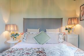 Anna Farmhouse Apartment in Wine Resort in Lucca