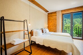 Chalet Mestia