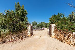 1978 Borgo Maresca by Perle di Puglia
