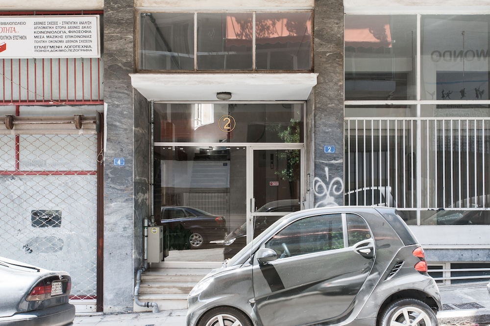 Dazzling 1BR Apartment in Koukaki