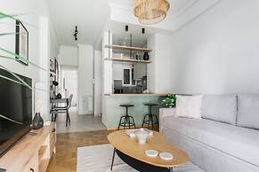 Dazzling 1BR Apartment in Koukaki