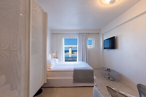 Akrogiali Beach Hotel Apartments