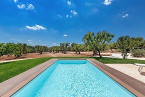 2456 Trullo Venti by Perle di Puglia