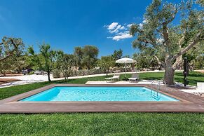 2456 Trullo Venti by Perle di Puglia