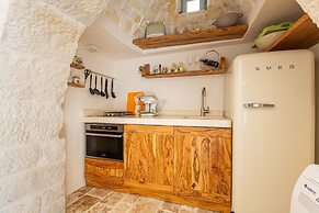 2456 Trullo Venti by Perle di Puglia