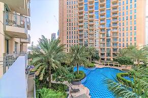 Luxurious 1B With Opera & fountains views