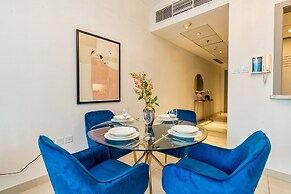 Luxurious 1B With Opera & fountains views