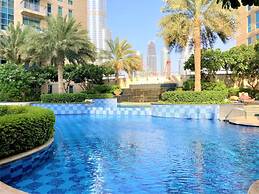 Luxurious 1B With Opera & fountains views