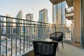 Luxurious 1B With Opera & fountains views