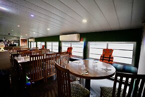 Flodine Boat