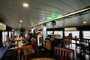 Flodine Boat
