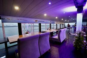 Flodine Boat