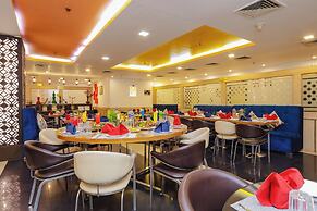 Hyphen Grand Hotel