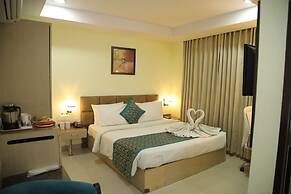 Hyphen Grand Hotel
