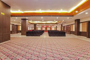 Hyphen Grand Hotel