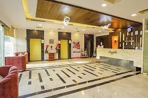 Hyphen Grand Hotel