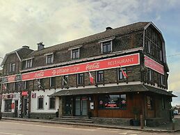 Pitlane Lodge