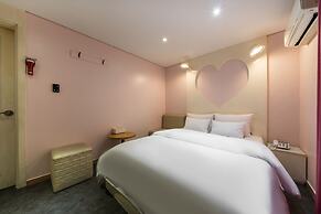 HOTEL LARIA