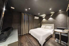 HOTEL LARIA