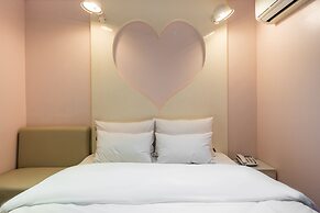 HOTEL LARIA