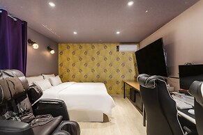 HOTEL LARIA