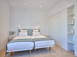 Paseo Suites Hotel