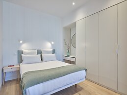 Paseo Suites Hotel