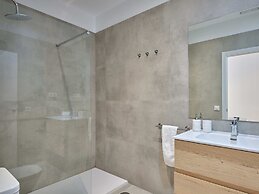 Paseo Suites Hotel
