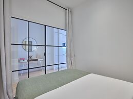 Paseo Suites Hotel