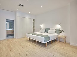 Paseo Suites Hotel