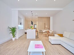 Paseo Suites Hotel