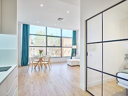 Paseo Suites Hotel