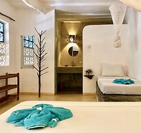 Zanzistar Lodge