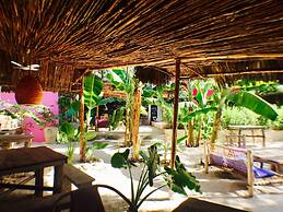 Zanzistar Lodge