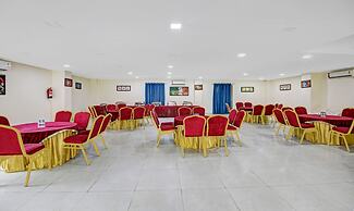 Treebo Noida Grand