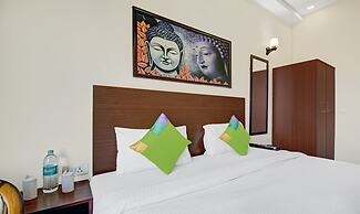 Treebo Noida Grand