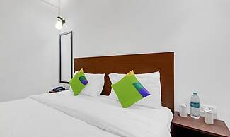 Treebo Noida Grand