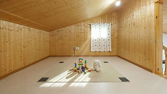 Gyeongju Hiltopia Kids Pool Villa