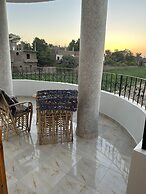 Lemon Tree Guest House and Swimming Pool