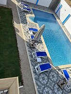 Lemon Tree Guest House and Swimming Pool