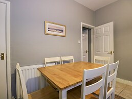 7 Railway Cottages