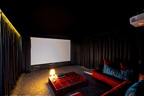 Villa Cinema