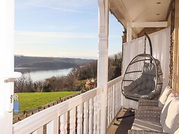 Bryn Mel Manor Straits View
